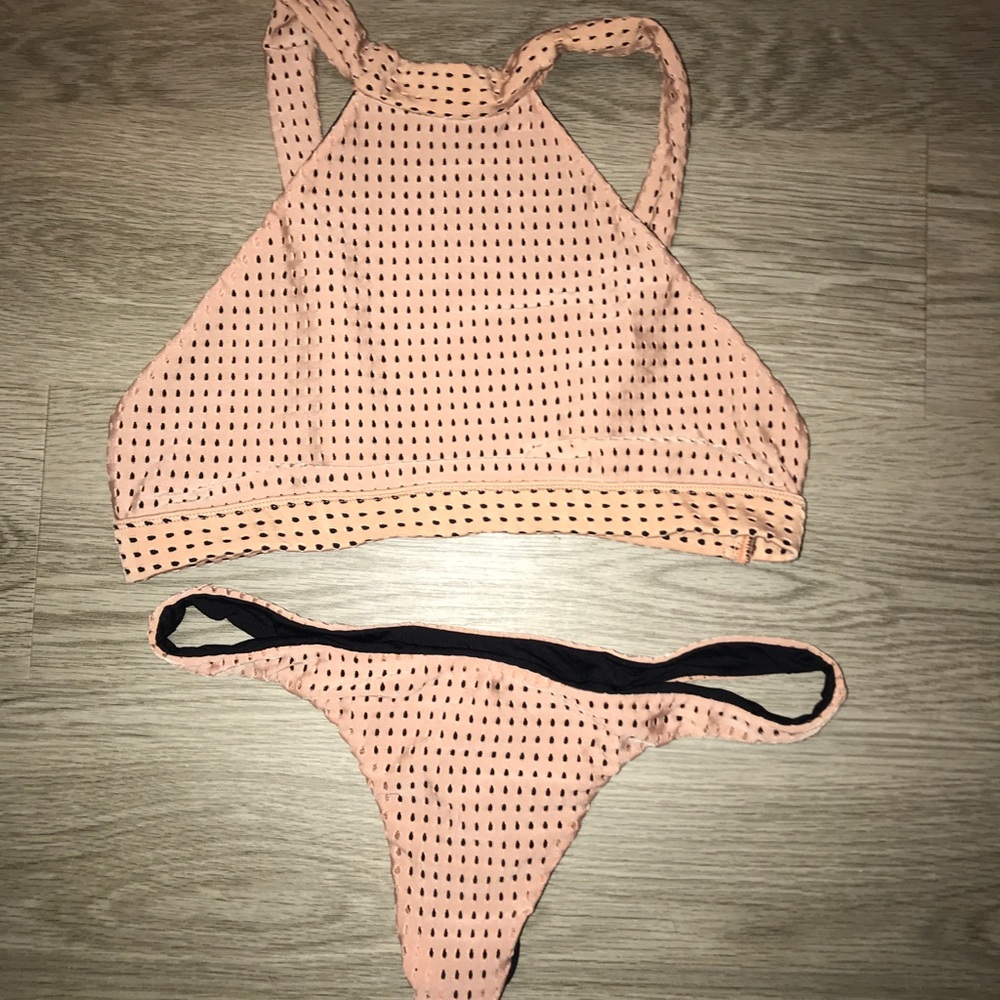 Acacia Mesh Set